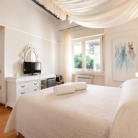 Maria Luisa 4*